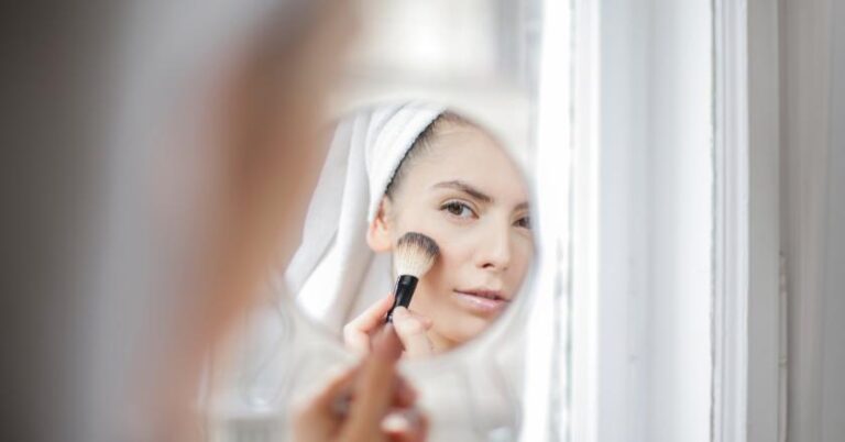 No-Fuss Beauty: How to Look Amazing with Minimal Skincare Steps